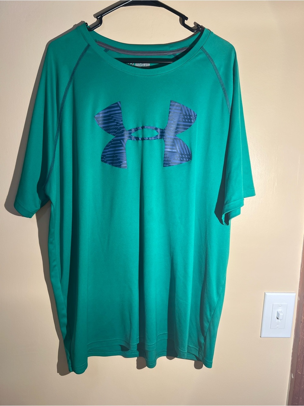 Men’s Under Armour Green Loose Fit Performance Short Sleeve T-Shirt Size 2XL